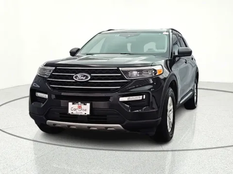 Photos of 2023 Ford Explorer XLT for sale in Gurnee, IL at CarWise Gurnee