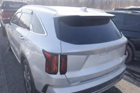 Photos of 2023 Kia Sorento Hybrid EX for sale in Gurnee, IL at CarWise Gurnee