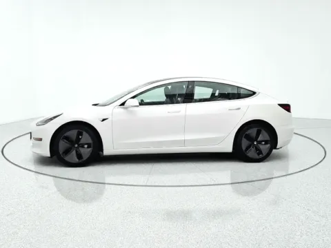 More photos of 2018 Tesla Model 3 Long Range at CarWise Gurnee, IL