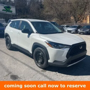 Gray 2023 Toyota Corolla Cross L for sale in Gurnee, IL