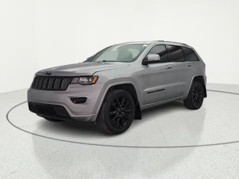 Another view of 2020 Jeep Grand Cherokee Altitude for sale in Gurnee, IL at CarWise Gurnee