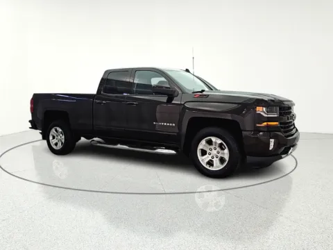 Photos of 2018 Chevrolet Silverado 1500 LT for sale in Gurnee, IL at CarWise Gurnee