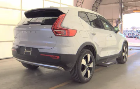 Another view of 2020 Volvo XC40 Momentum for sale in Gurnee, IL at CarWise Gurnee