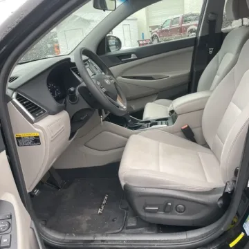 Another view of 2017 Hyundai Tucson SE for sale in Gurnee, IL at CarWise Gurnee