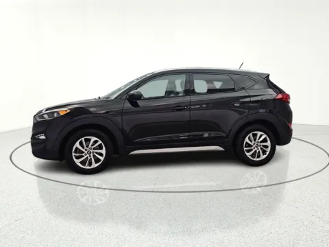 More photos of 2017 Hyundai Tucson SE at CarWise Gurnee, IL