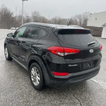 Photos of 2017 Hyundai Tucson SE for sale in Gurnee, IL at CarWise Gurnee