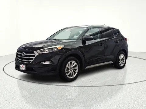 Another view of 2017 Hyundai Tucson SE for sale in Gurnee, IL at CarWise Gurnee