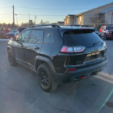 Photos of 2022 Jeep Cherokee Trailhawk for sale in Gurnee, IL at CarWise Gurnee