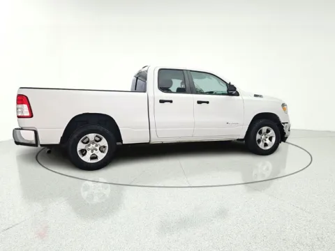 More photos of 2019 Ram 1500 Tradesman at CarWise Gurnee, IL