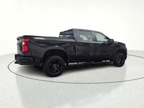 More photos of 2021 Chevrolet Silverado 1500 LT Trail Boss at CarWise Gurnee, IL