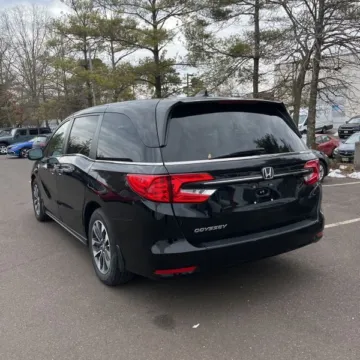 Photos of 2021 Honda Odyssey EX-L for sale in Gurnee, IL at CarWise Gurnee