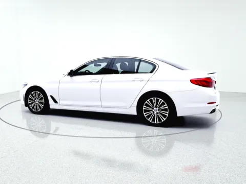 More photos of 2018 BMW 5 Series 540i xDrive at CarWise Gurnee, IL