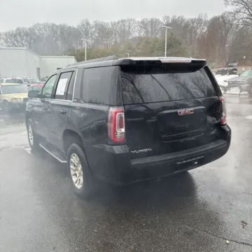 Photos of 2017 GMC Yukon SLT for sale in Gurnee, IL at CarWise Gurnee