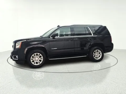 Another view of 2017 GMC Yukon SLT for sale in Gurnee, IL at CarWise Gurnee