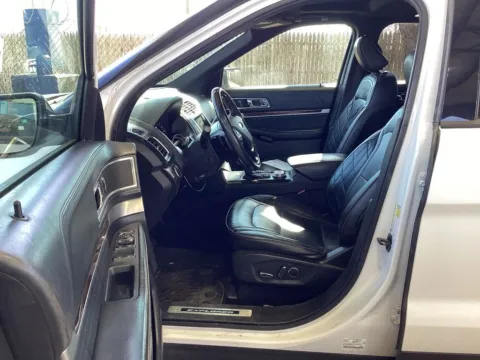 Another view of 2018 Ford Explorer Platinum for sale in Gurnee, IL at CarWise Gurnee