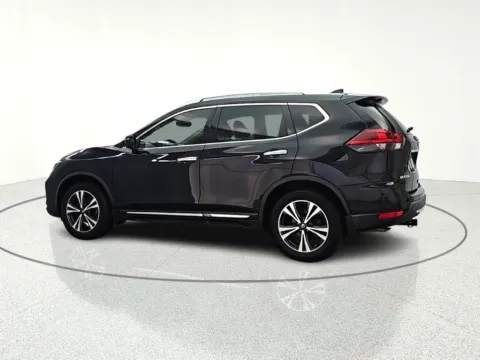 More photos of 2018 Nissan Rogue SL at CarWise Gurnee, IL