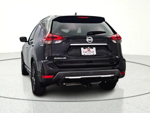 More photos of 2018 Nissan Rogue SL at CarWise Gurnee, IL