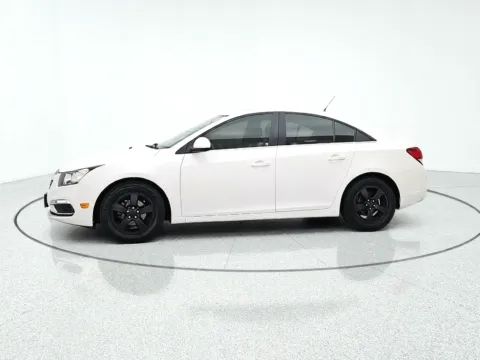 More photos of 2015 Chevrolet Cruze 1LT at CarWise Gurnee, IL