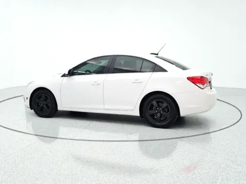 More photos of 2015 Chevrolet Cruze 1LT at CarWise Gurnee, IL