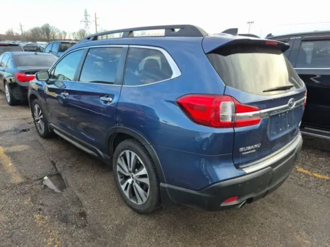 Photos of 2022 Subaru Ascent Touring for sale in Gurnee, IL at CarWise Gurnee