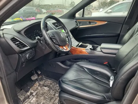 Another view of 2017 Lincoln MKX Reserve for sale in Gurnee, IL at CarWise Gurnee