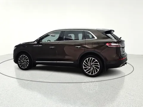 More photos of 2019 Lincoln Nautilus Reserve at CarWise Gurnee, IL