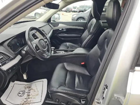 Another view of 2022 Volvo XC90 T5 Momentum for sale in Gurnee, IL at CarWise Gurnee