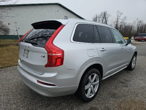 Photos of 2022 Volvo XC90 T5 Momentum for sale in Gurnee, IL at CarWise Gurnee