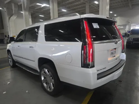 Photos of 2019 Cadillac Escalade ESV Luxury for sale in Gurnee, IL at CarWise Gurnee
