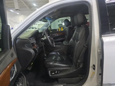 Another view of 2019 Cadillac Escalade ESV Luxury for sale in Gurnee, IL at CarWise Gurnee