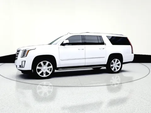 Another view of 2019 Cadillac Escalade ESV Luxury for sale in Gurnee, IL at CarWise Gurnee