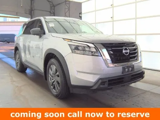 Silver 2024 Nissan Pathfinder S for sale in Gurnee, IL