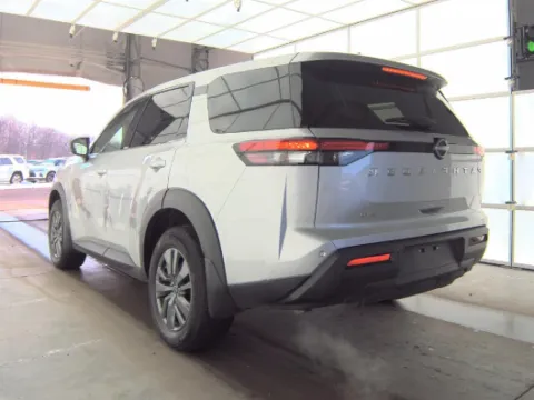 Photos of 2024 Nissan Pathfinder S for sale in Gurnee, IL at CarWise Gurnee