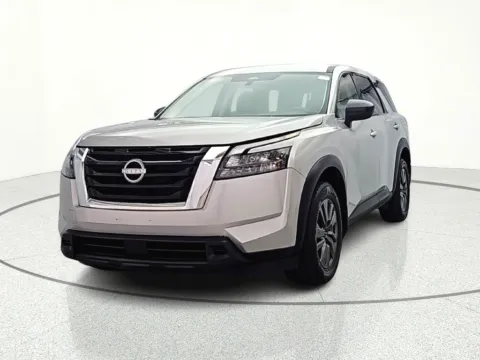 Photos of 2024 Nissan Pathfinder S for sale in Gurnee, IL at CarWise Gurnee