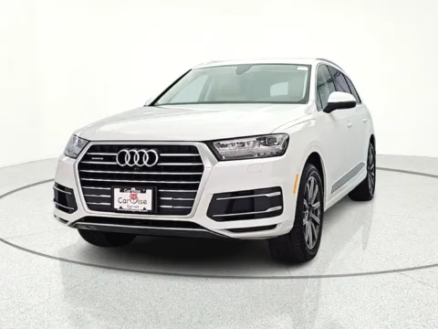 Photos of 2019 Audi Q7 45 Premium Plus for sale in Gurnee, IL at CarWise Gurnee
