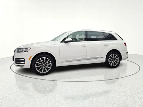 Another view of 2019 Audi Q7 45 Premium Plus for sale in Gurnee, IL at CarWise Gurnee