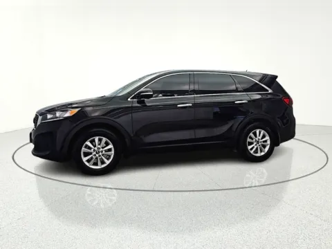 More photos of 2019 Kia Sorento L at CarWise Gurnee, IL