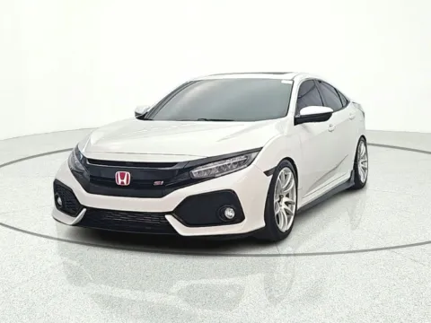 Photos of 2019 Honda Civic Si for sale in Gurnee, IL at CarWise Gurnee