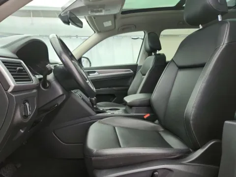 Another view of 2019 Volkswagen Atlas 3.6L V6 SE for sale in Gurnee, IL at CarWise Gurnee