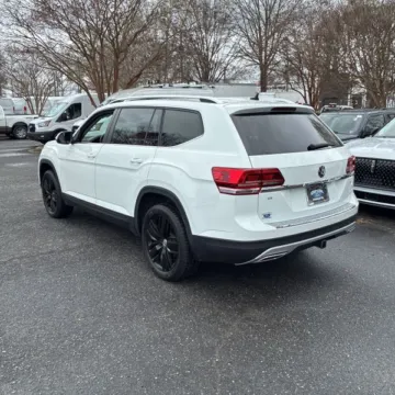 Photos of 2019 Volkswagen Atlas 3.6L V6 SE for sale in Gurnee, IL at CarWise Gurnee