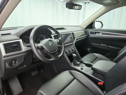 Photos of 2019 Volkswagen Atlas 3.6L V6 SE for sale in Gurnee, IL at CarWise Gurnee