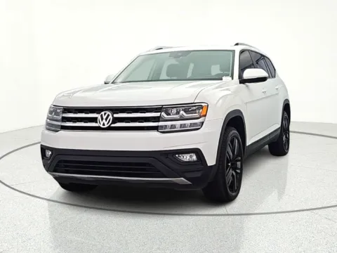 Photos of 2019 Volkswagen Atlas 3.6L V6 SE for sale in Gurnee, IL at CarWise Gurnee