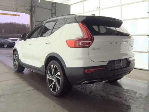 Photos of 2019 Volvo XC40 R-Design for sale in Gurnee, IL at CarWise Gurnee