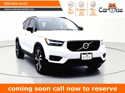 White 2019 Volvo XC40 R-Design for sale in Gurnee, IL