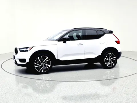 Another view of 2019 Volvo XC40 R-Design for sale in Gurnee, IL at CarWise Gurnee