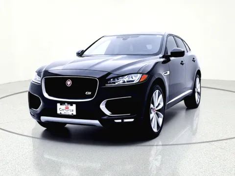 Photos of 2018 Jaguar F-PACE S for sale in Gurnee, IL at CarWise Gurnee
