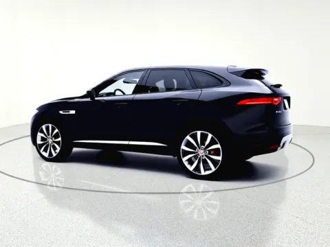 More photos of 2018 Jaguar F-PACE S at CarWise Gurnee, IL