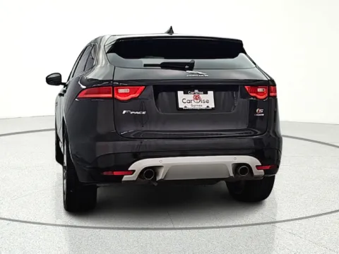 More photos of 2018 Jaguar F-PACE S at CarWise Gurnee, IL