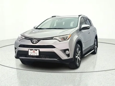 Photos of 2018 Toyota RAV4 XLE for sale in Gurnee, IL at CarWise Gurnee
