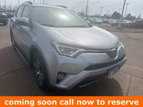 Red 2018 Toyota RAV4 XLE for sale in Gurnee, IL